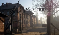 Les Voyages de Lubylu – Elezioni ad Auschwitz (2)