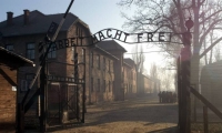 Les Voyages de Lubylu – Elezioni ad Auschwitz